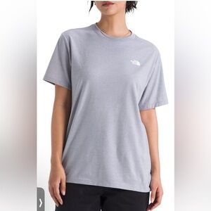 NWT The North Face Women's Light Gray Tshirt Sz XL $35 -